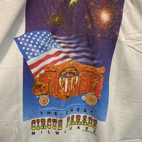 Milwaukee Circus Parade Memorabilia shirt - Picture 2 of 4